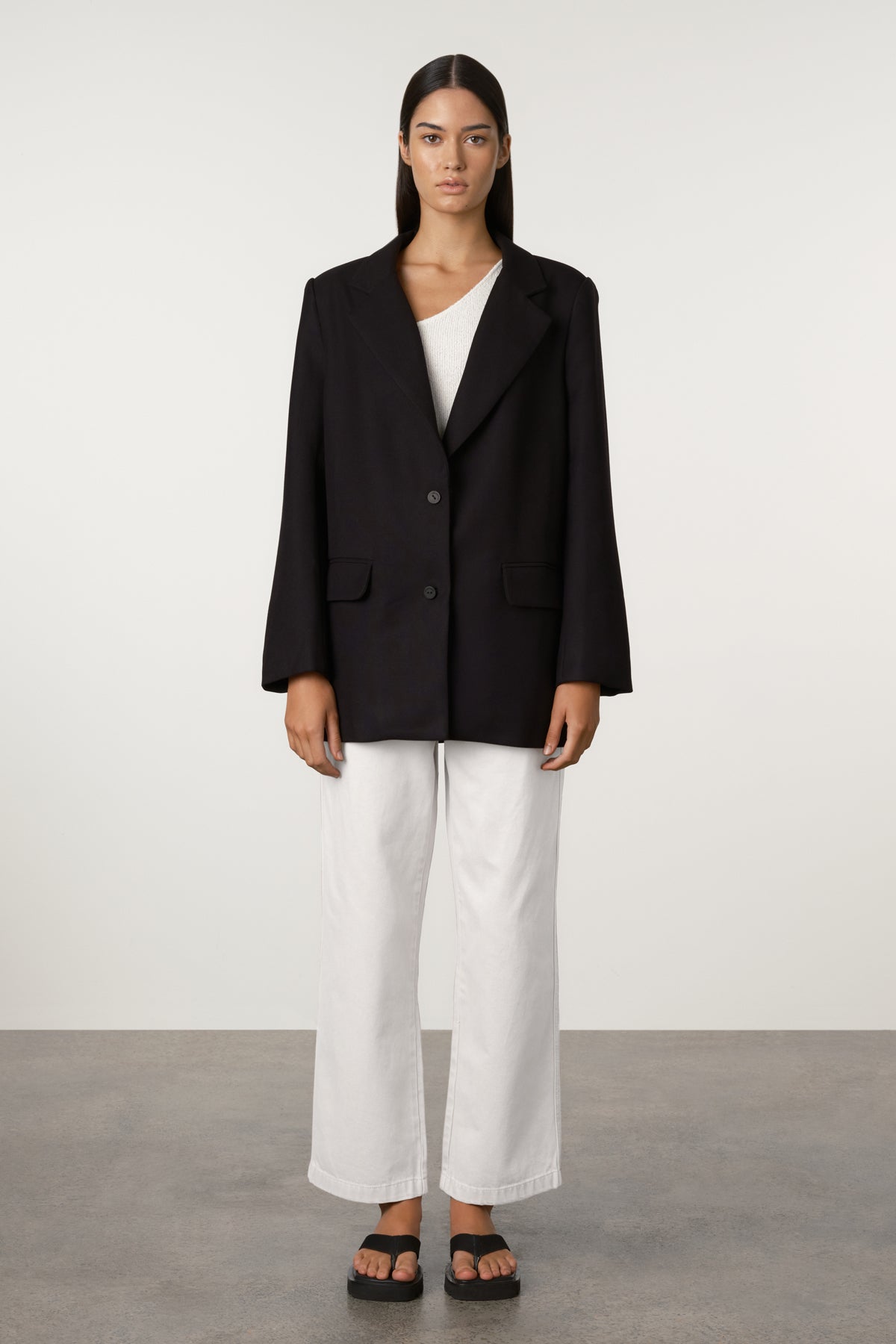 Relaxed Tailored Twill Blazer - Black