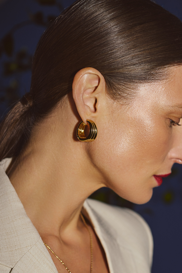 Savi Triple Ridge Large Hoop Earrings - Gold