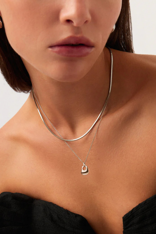 Lucy Williams Short Square Snake Chain Necklace