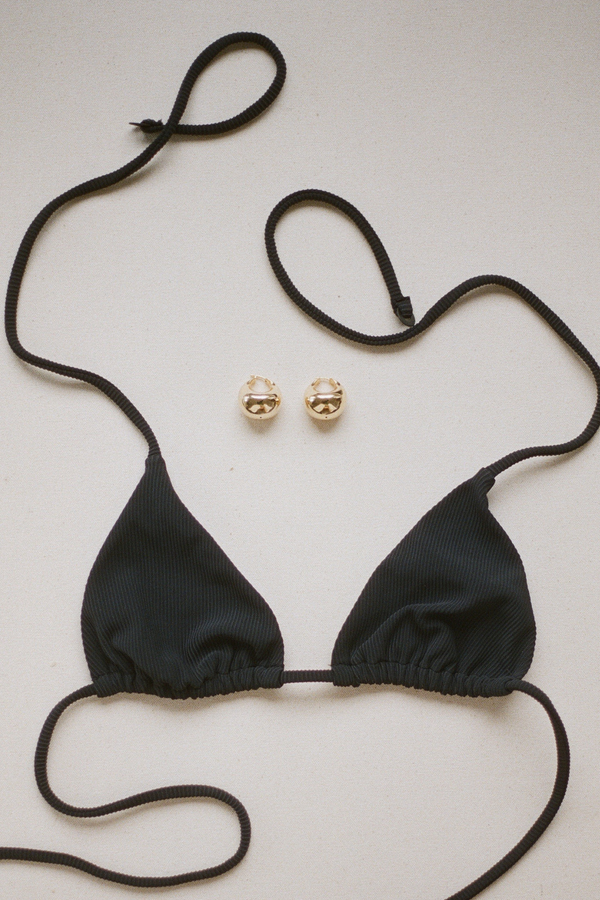 Sculptural Chubby Dome Medium Hoop Earrings - Gold