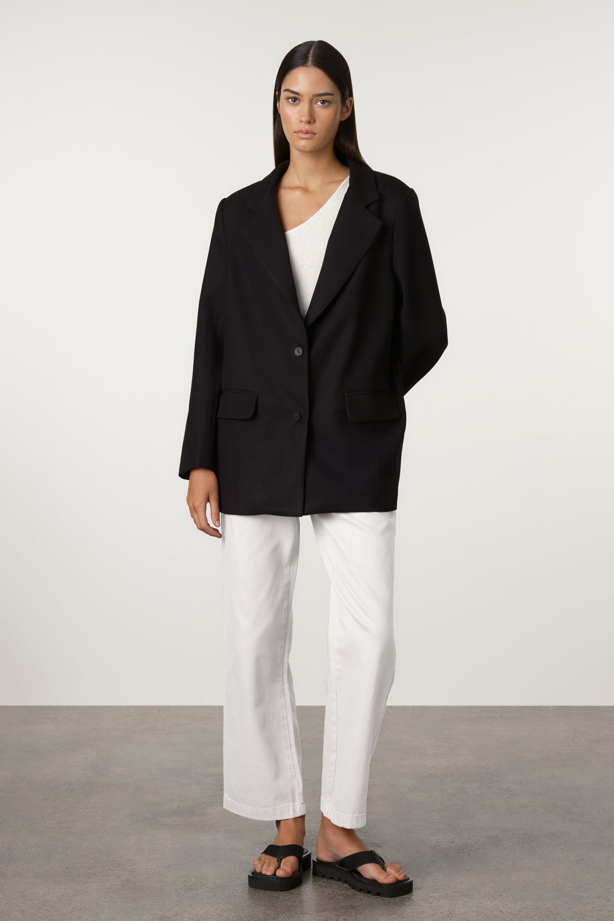 Relaxed Tailored Twill Blazer - Black