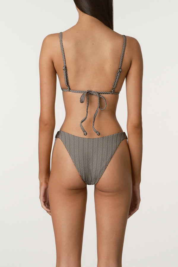 Chevron Lattice Curve Brief