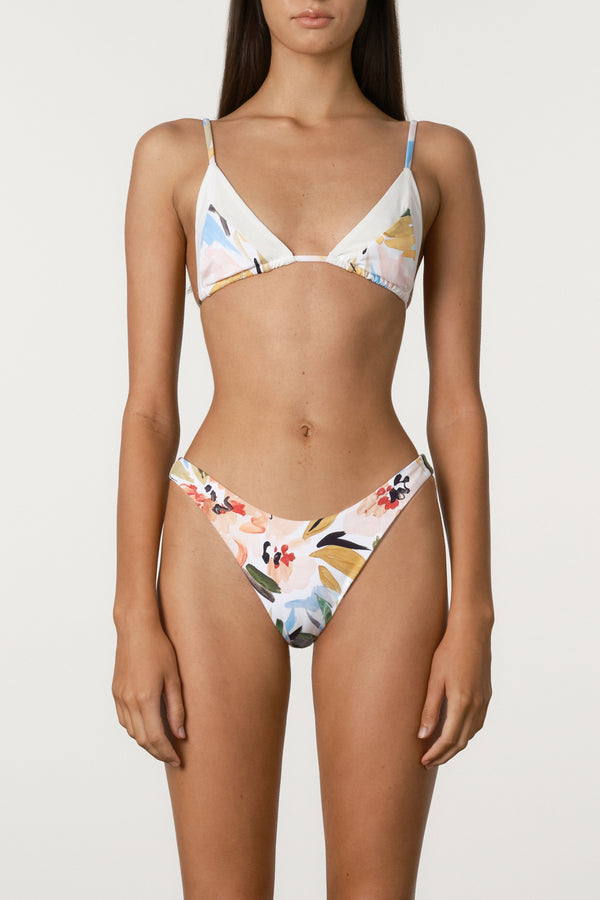 Summer Floral Curve Brief