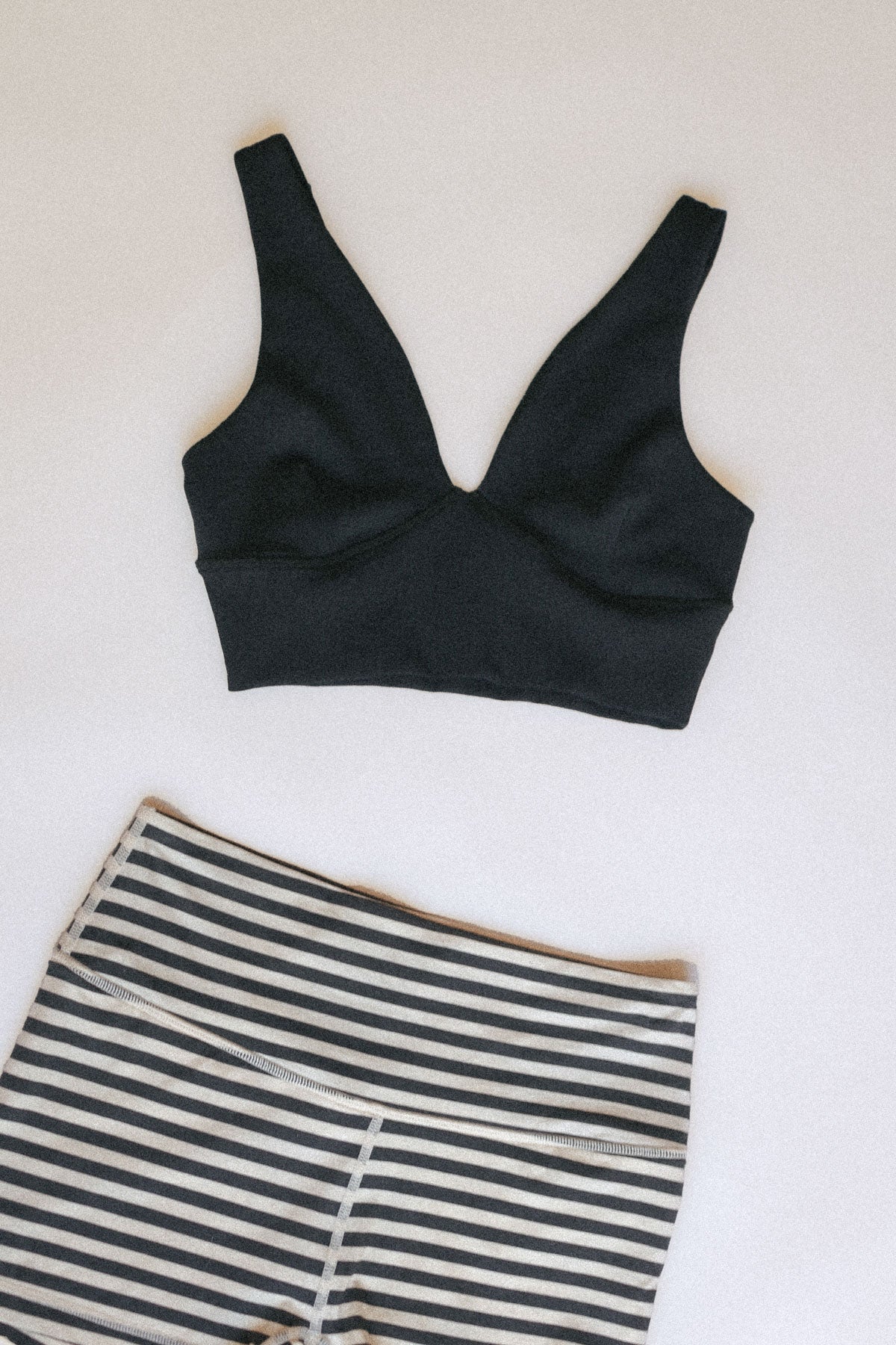 Crop Top - Black Tonal